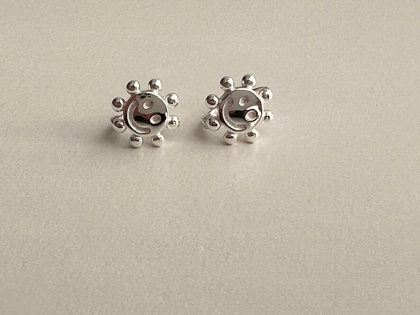 Evia Sunflower Smiley Face Silver Earrings
