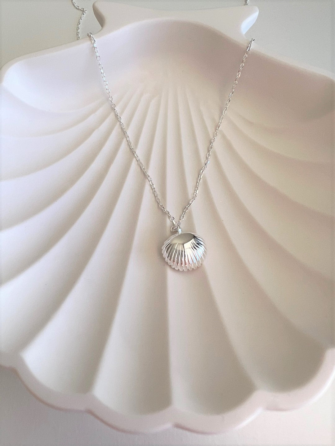 Atokos Shell Pearl Silver Necklace