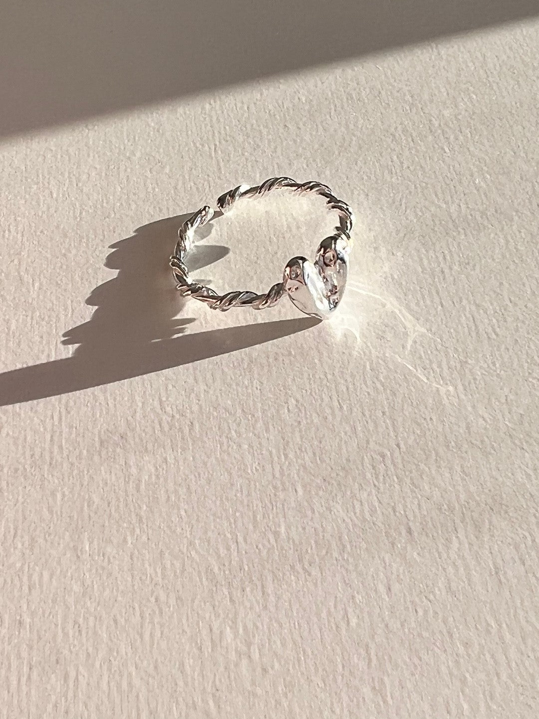 Dokos Heart Stylish Ring