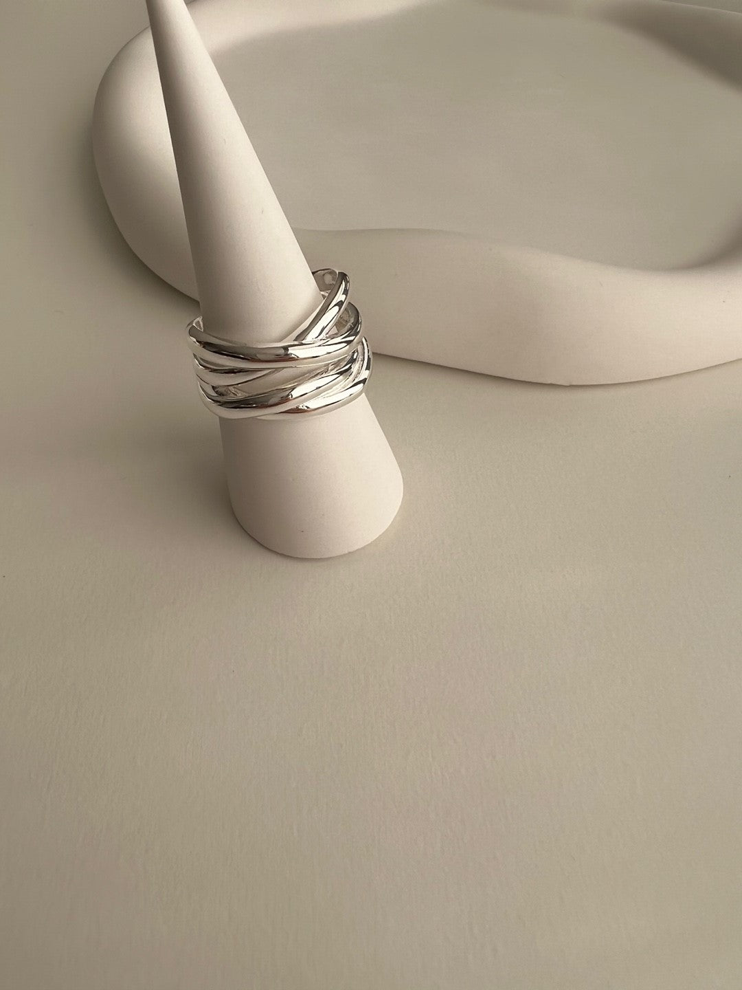 Annie Cross Twisted Ring