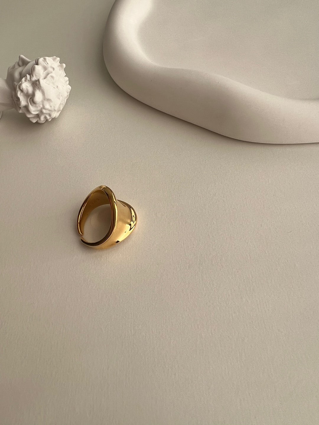 Corfu Simple Chic Ring