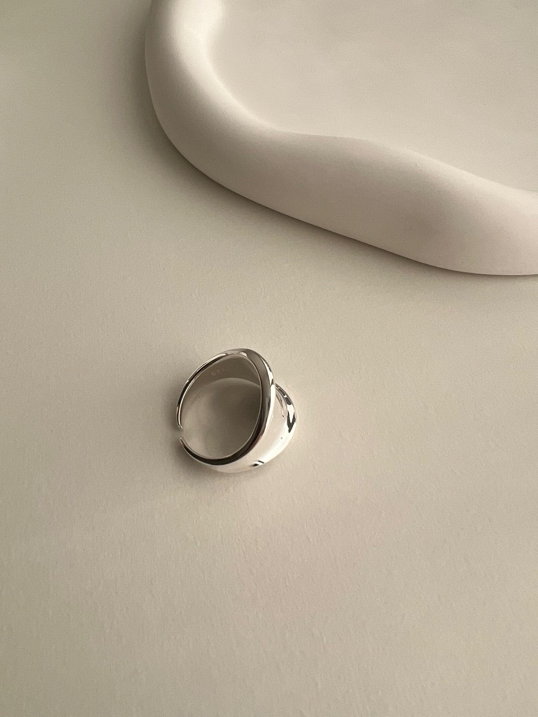 Corfu Simple Chic Ring
