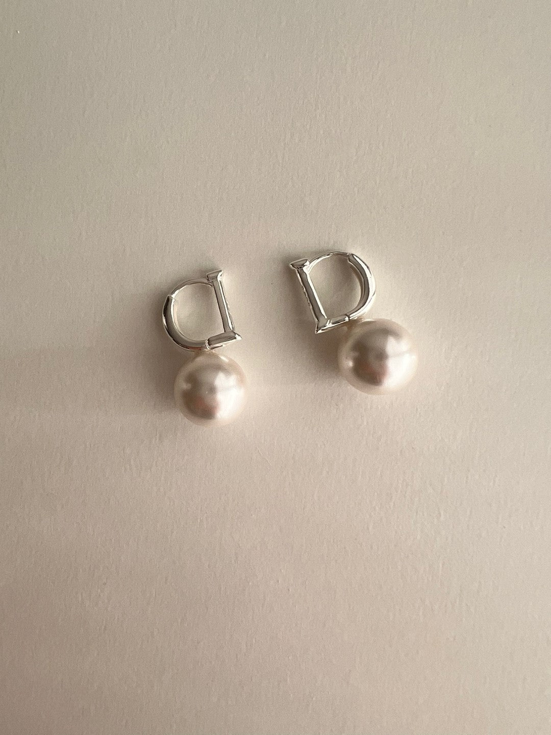 DD Pearl Earrings