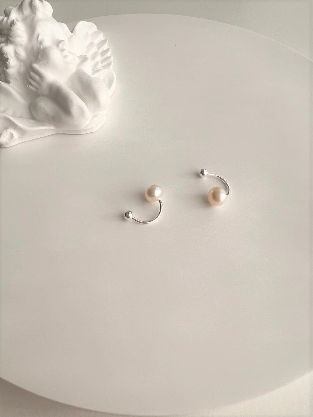 Keros Pearl Point Ear Cuffs