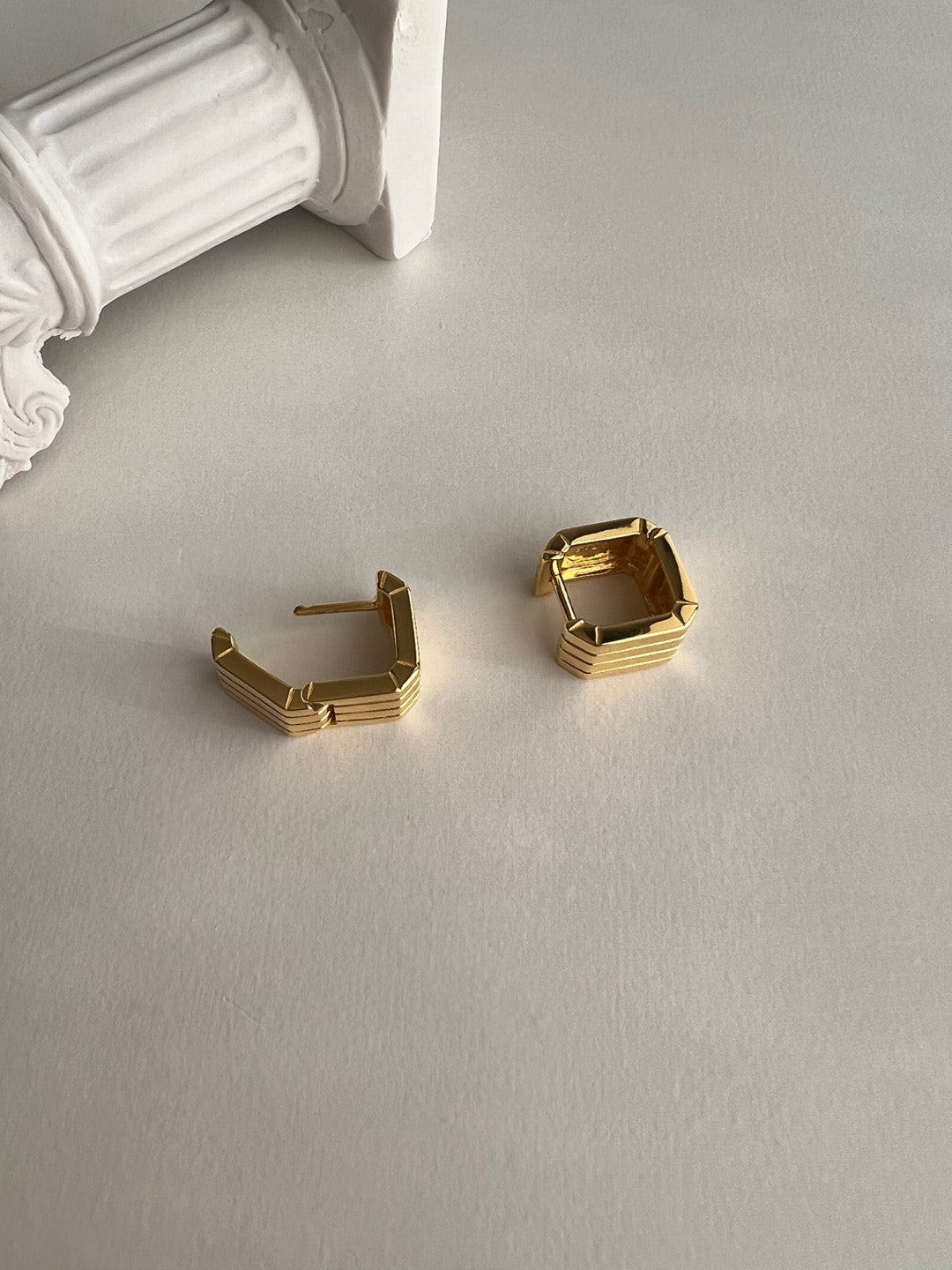 Sara Square Chic Earrings