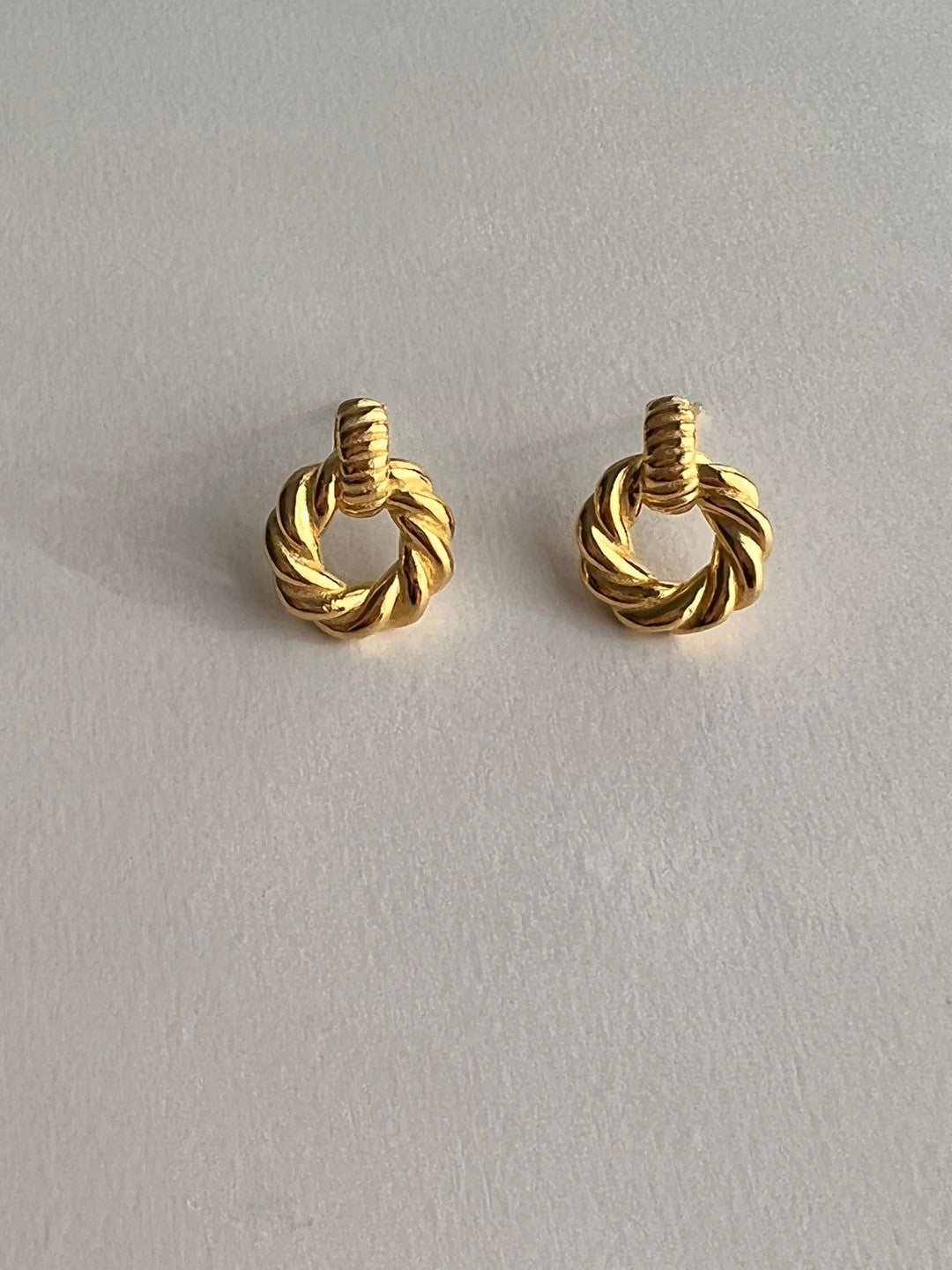 Sirna Twisted Circle Studs