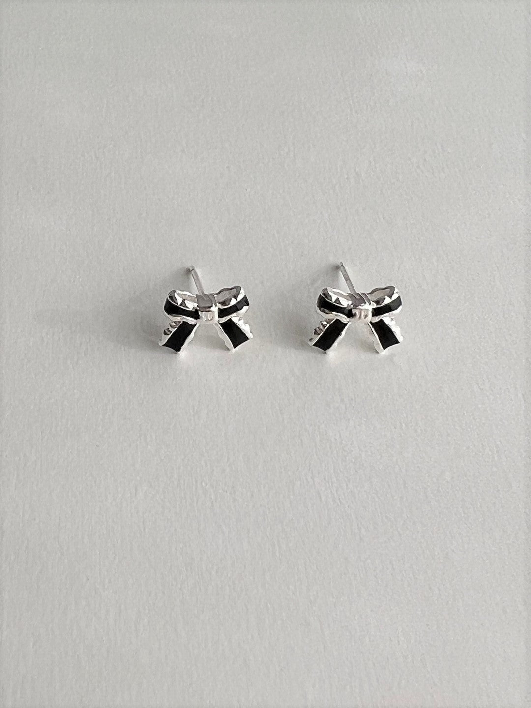 Lemnos Cute Black Bow Silver Studs