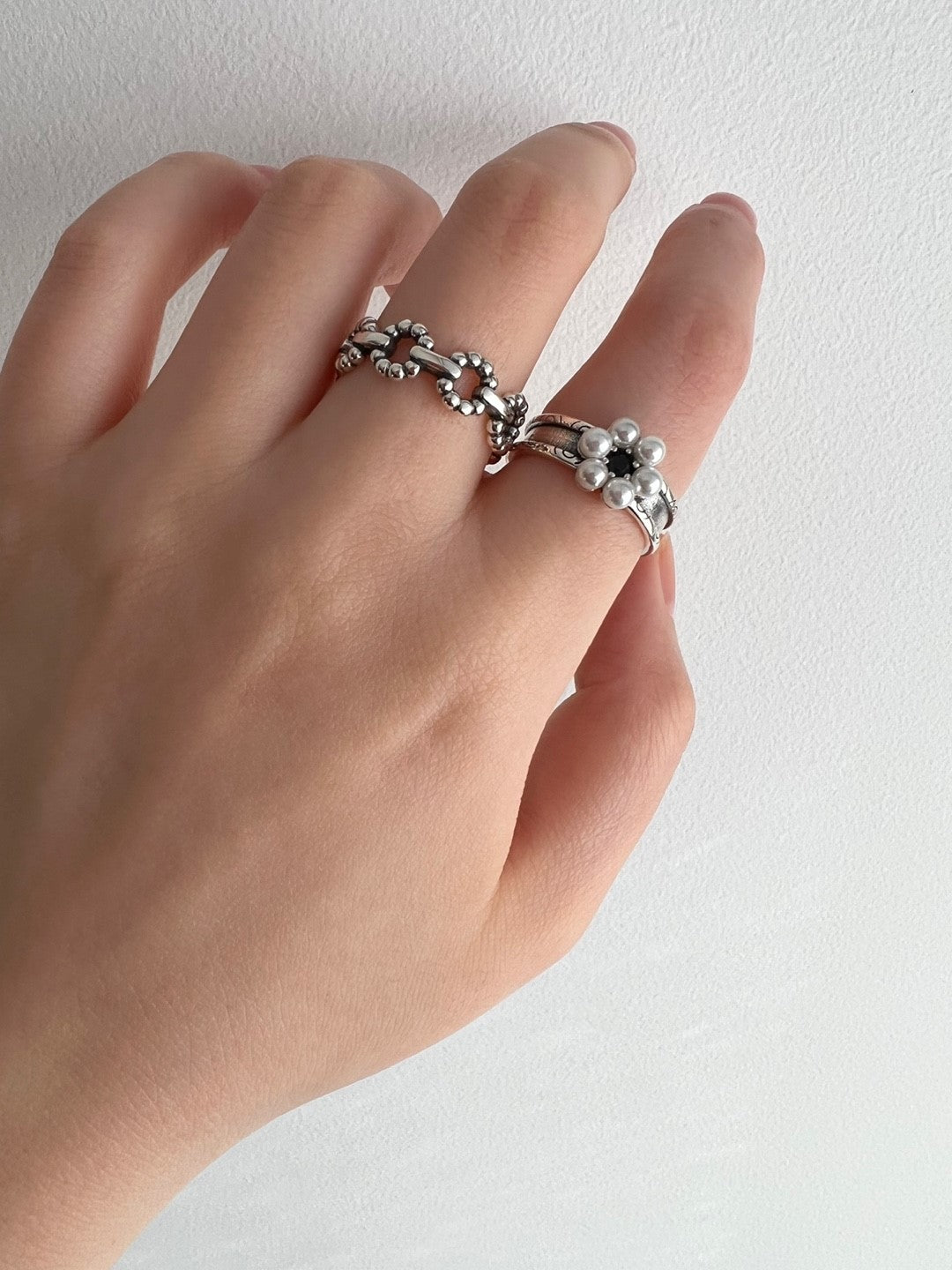 Paxos Flower Vintage Look Ring