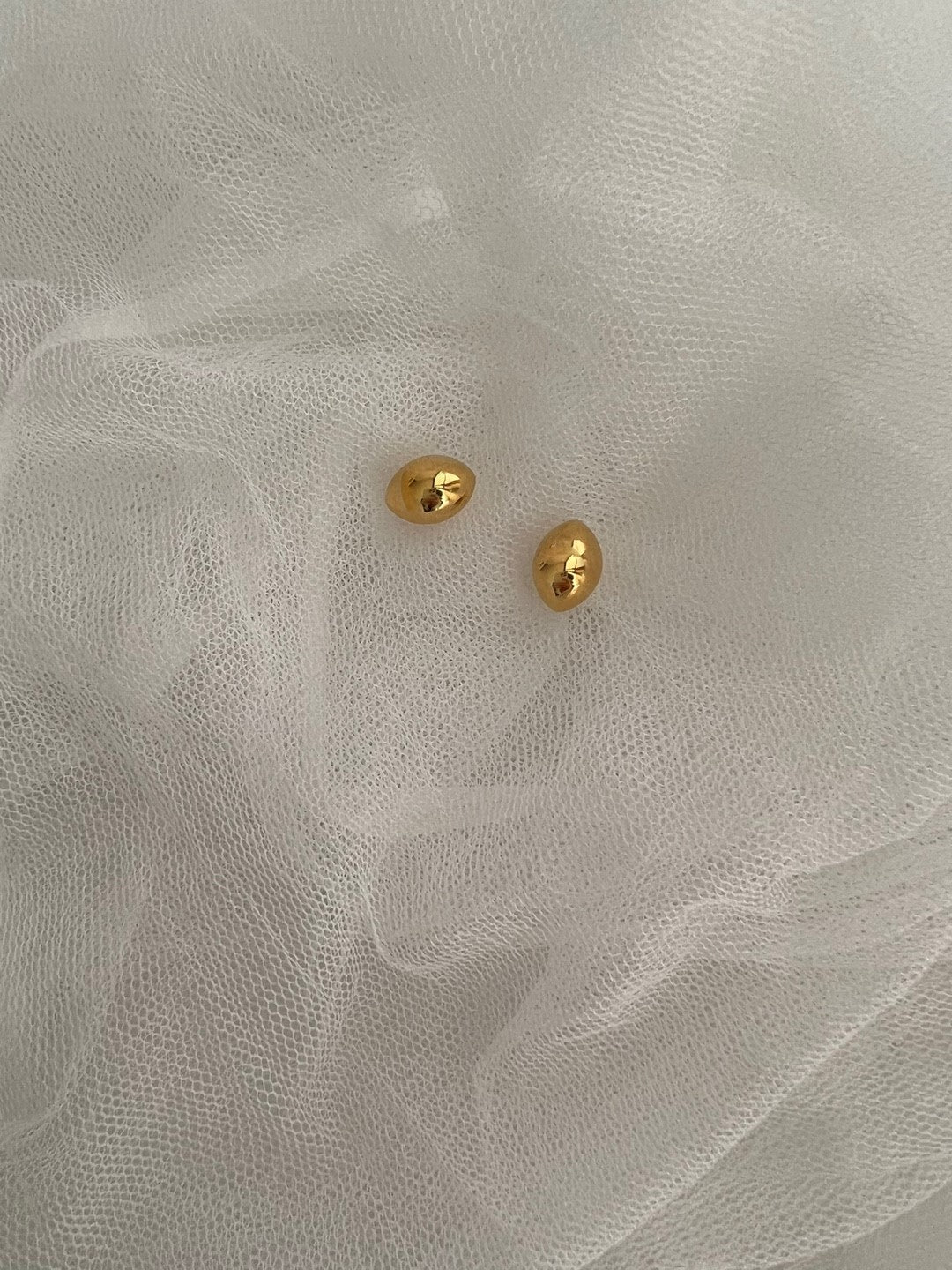 Billy Gold Bean Chic Studs