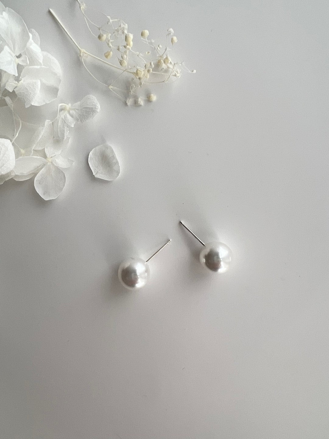 Anna Classic Pearl Studs