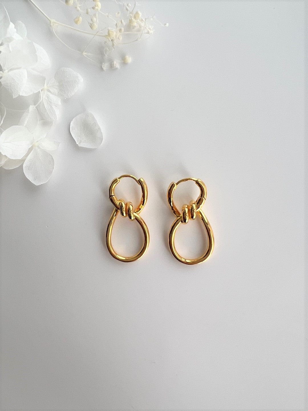 Coco '8' Chic Earrings