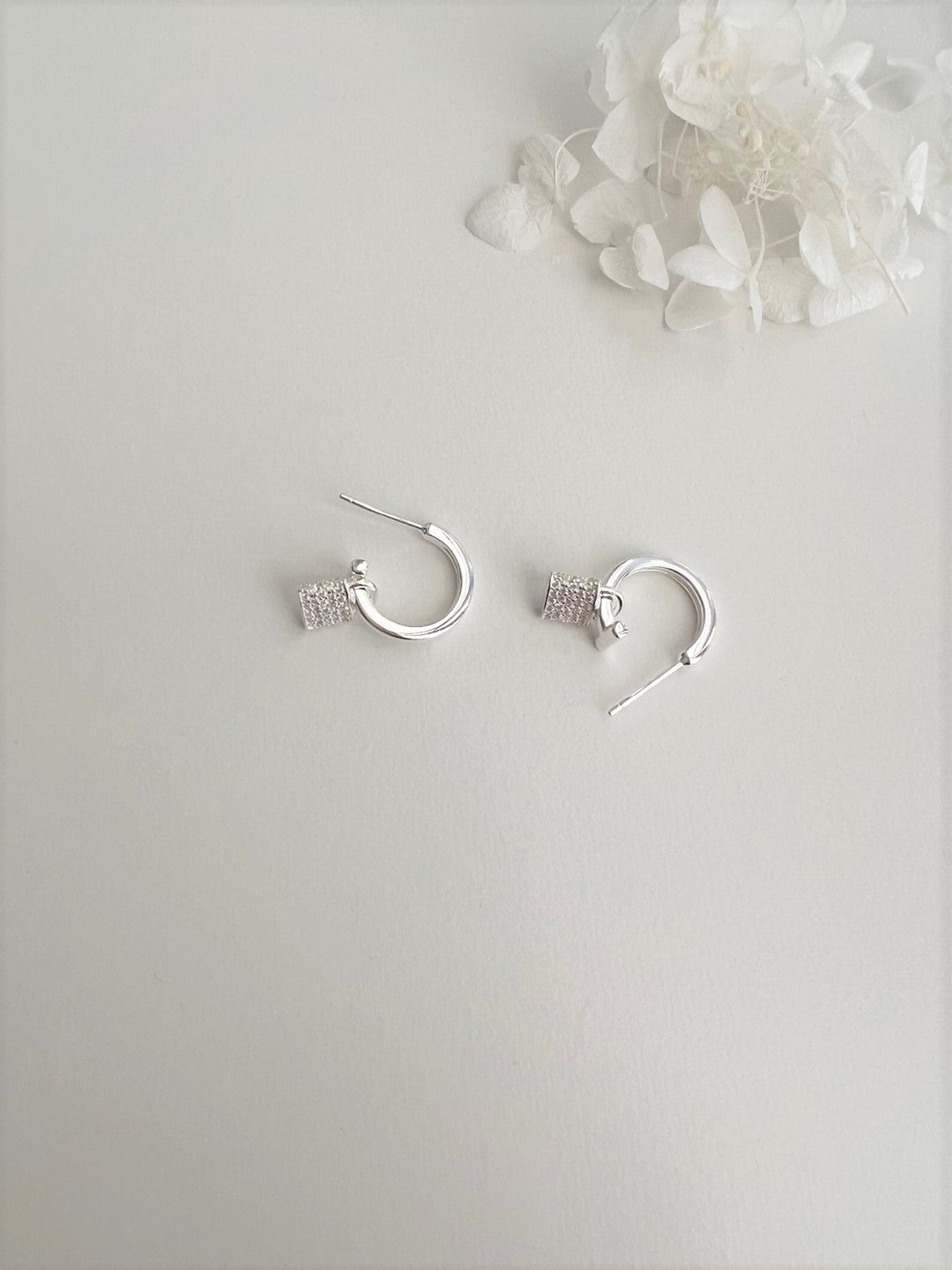 Kos Little Lock Sparkling Cubic Zirconia Earrings