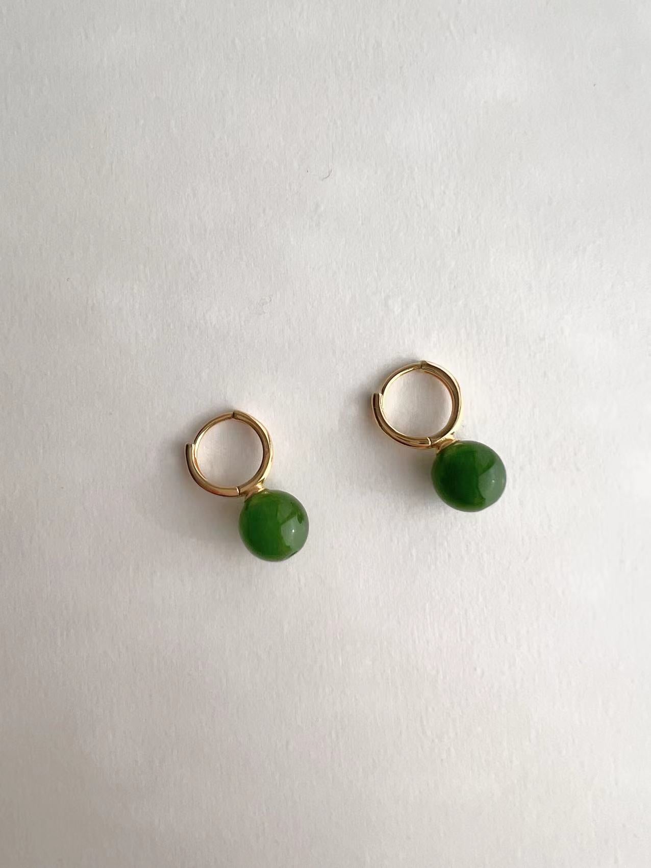 Sirna Green Agate Ball Earrings