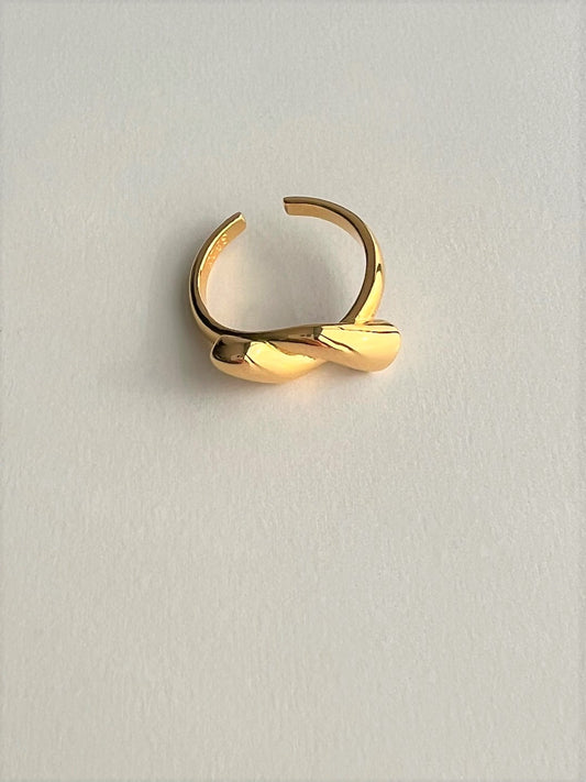 Amy Simple Cross Silver Ring