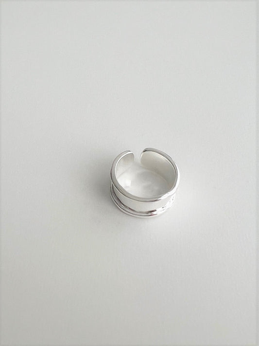 Thassos Simple Chic Silver Ring