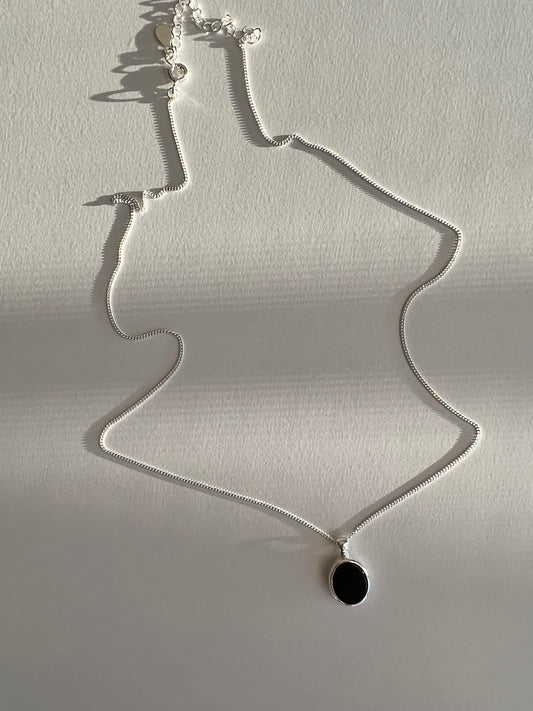 Alimia Black Agate Silver Necklace