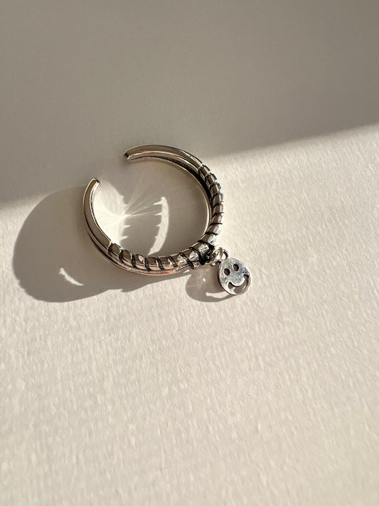 Smiley Face Vintage Look Silver Ring