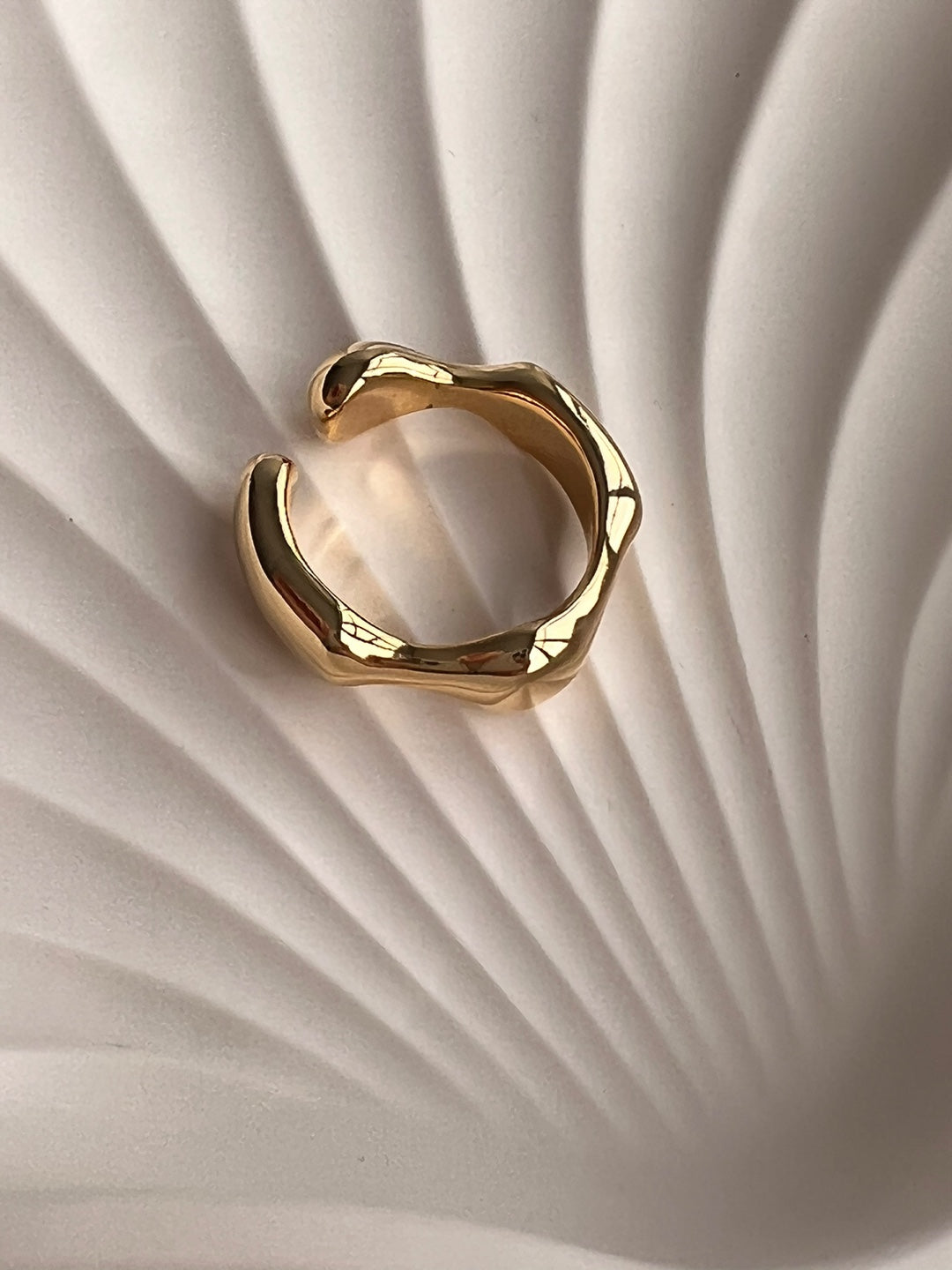 Lipsi Stylish Open Brass Ring - LIMITED EDITION