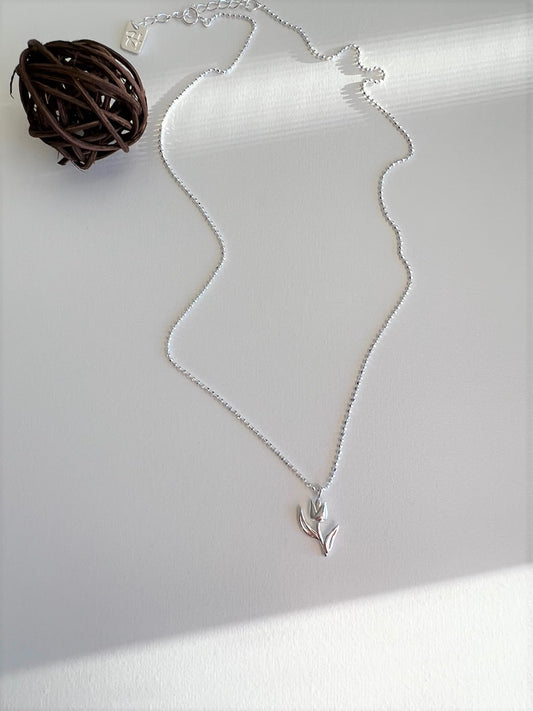 Evia Sterling Silver Flower Necklace