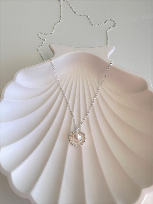 Atokos Shell Pearl Silver Necklace