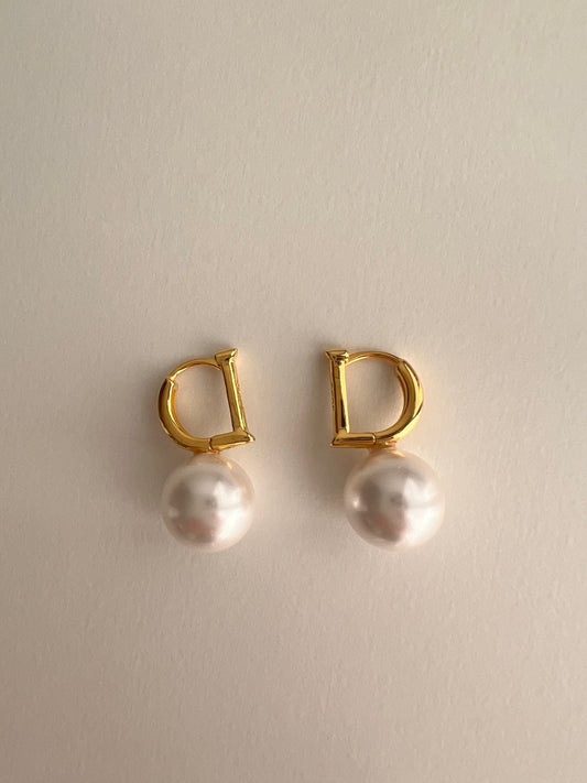 DD Pearl Earrings