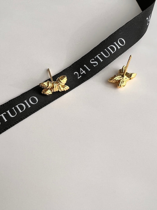 Samos Cute Twisted Bow Studs
