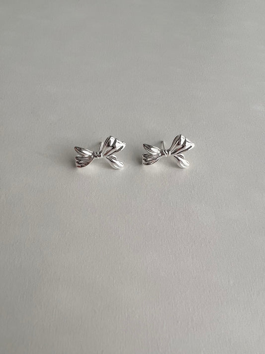 Samos Medium Bow Studs