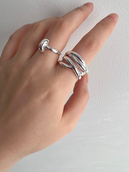 Annie Cross Twisted Ring