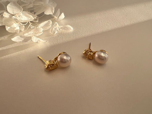 Coco Vintage Gold & Pearl Dots Studs