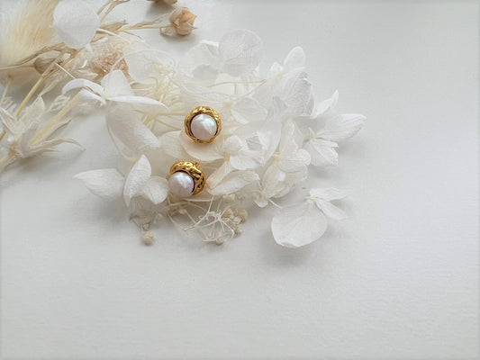Ahe Single Pearl Chic Studs