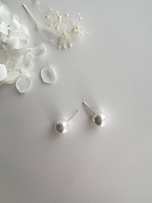 Anna Classic Pearl Studs