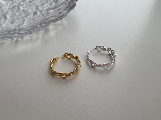 Cecilia Twisted Heart Ring