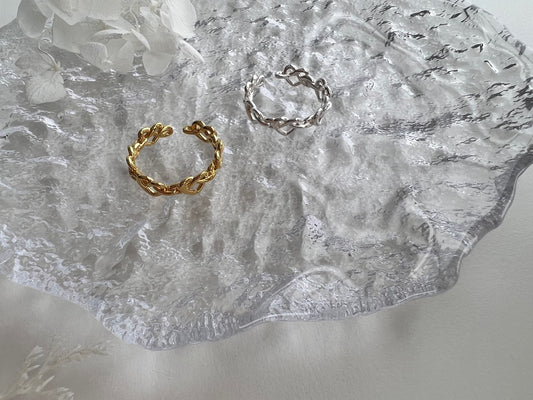 Cecilia Twisted Heart Ring