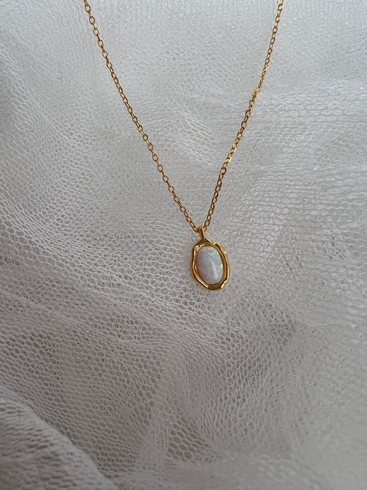 Billy Cute Opal Necklace